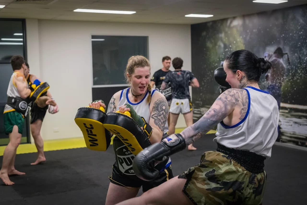 Cool Heart fighters drilling knees from the clinch